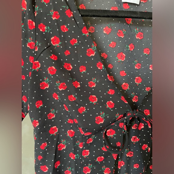 Princess Polly Front Tie Floral Top - Picture 5 of 6